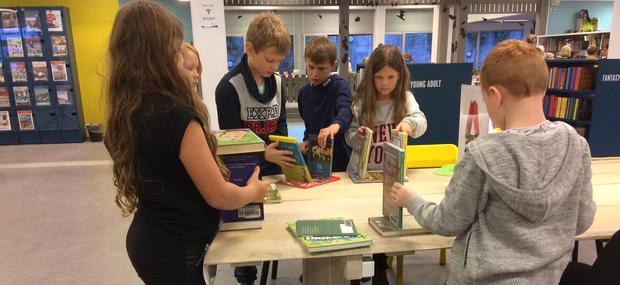 Biblioteksbesøg med skattejagt