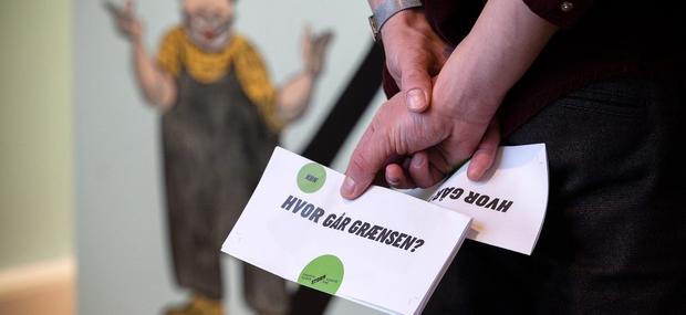 Vi ser på satiriske kilder og taler om vigtige temaer som køn, religion og politik censur censur