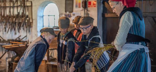 Hørbearbejdning: Frøstandene tages fra aksene