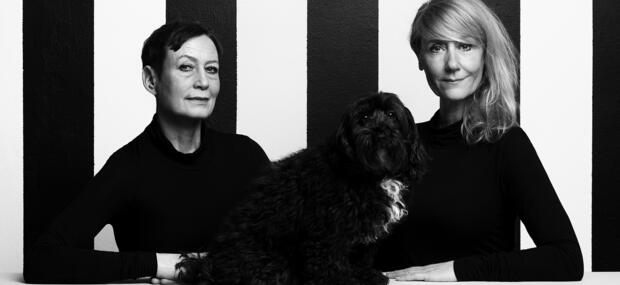 LINE - ALTSÅ KNUTZON på Teatret ved Sorte Hest. På billedet: Sarah Boberg og Anette Støvelbæk