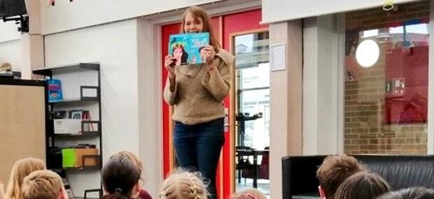Ida-Marie Rendtorff underviser.
