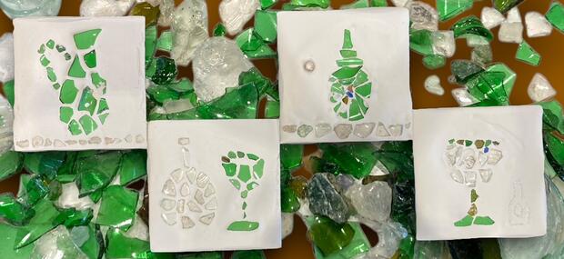 Glas mosaik med 200 år gamle glasskår