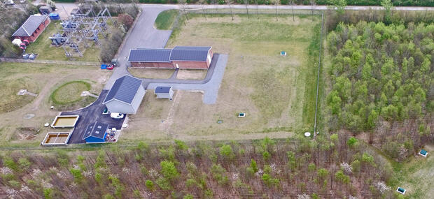 Billund Vandværk set oppefra.