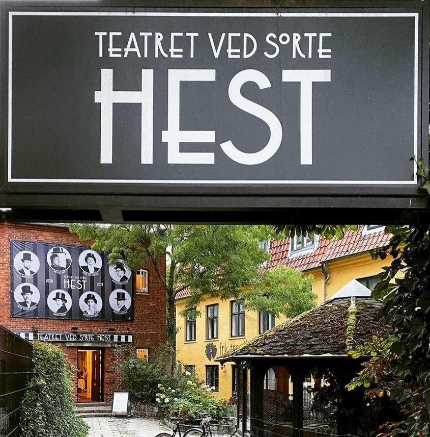 Teatret ved Sorte Hests facade ud til Vesterbrogade.