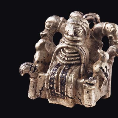 Dus med sagn og guder