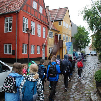 Elever på byvandringen Renæssancevandring hos Museum Sønderjylland