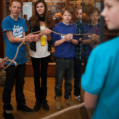 Elever med snor på Nationalmuseet, Skoletjenesten