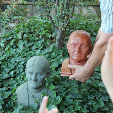 Torvald Westergaards skulpturer vises frem.