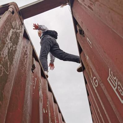 Elev på fototur på Refshaleøen i København