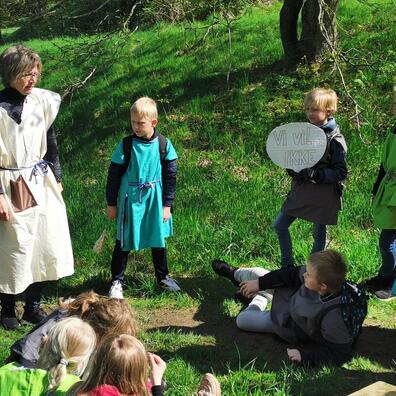 Kom ud i naturen på vandretur med Moses