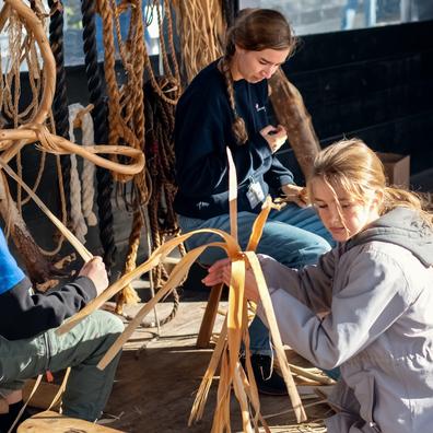 Elever på Vikingeskibsmuseet