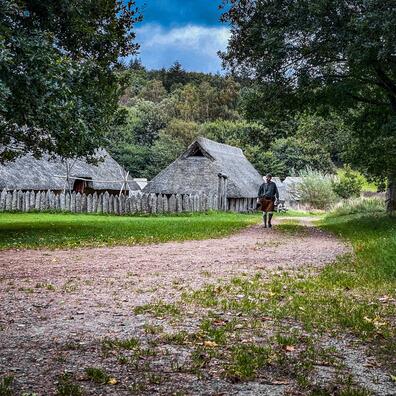 Foto fra jernalderlandsbyen