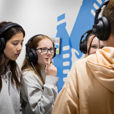 Eleverne kommer igennem en række spændende opgaver på vores besøgsgang. 