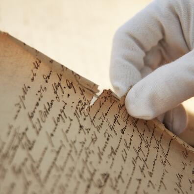 hvide handsker og arkivalier