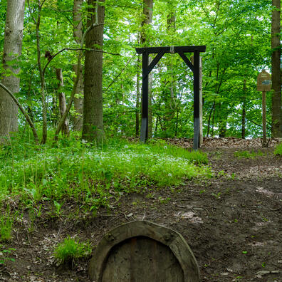 Døren til de underjordiske og galgebakken