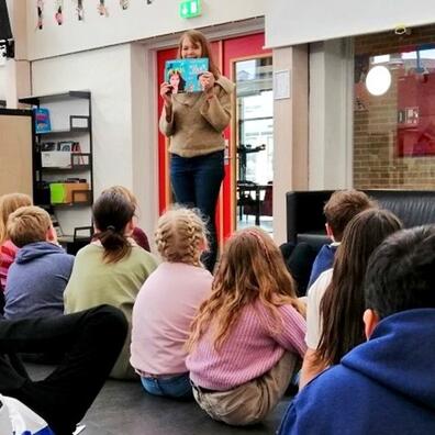 Ida-Marie Rendtorff underviser.